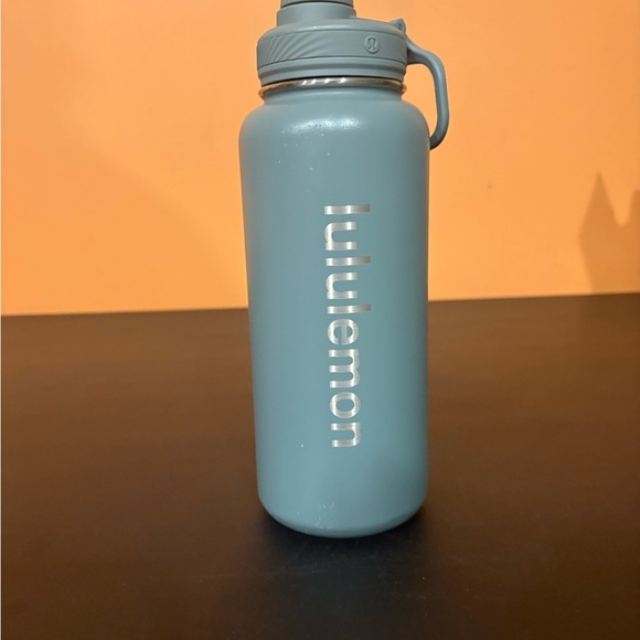 lululemon athletica Blue Water Bottle - Picture 1 of 8